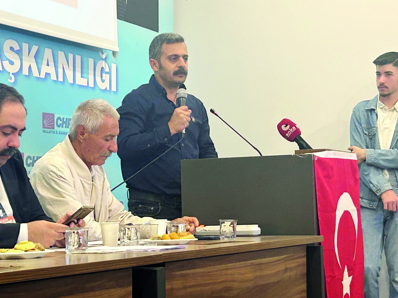 CHP kongresinde vesayet krizi!