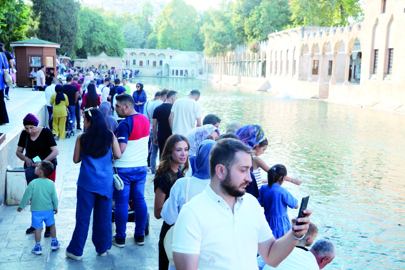 Balıklıgöl turist akınına uğruyor