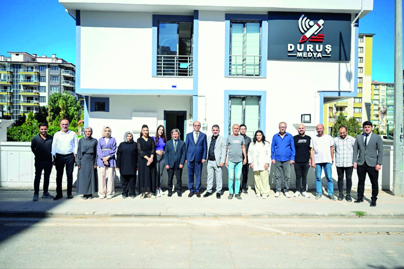Başkan Geçit’ten Duruş Medya Grubuna ziyaret