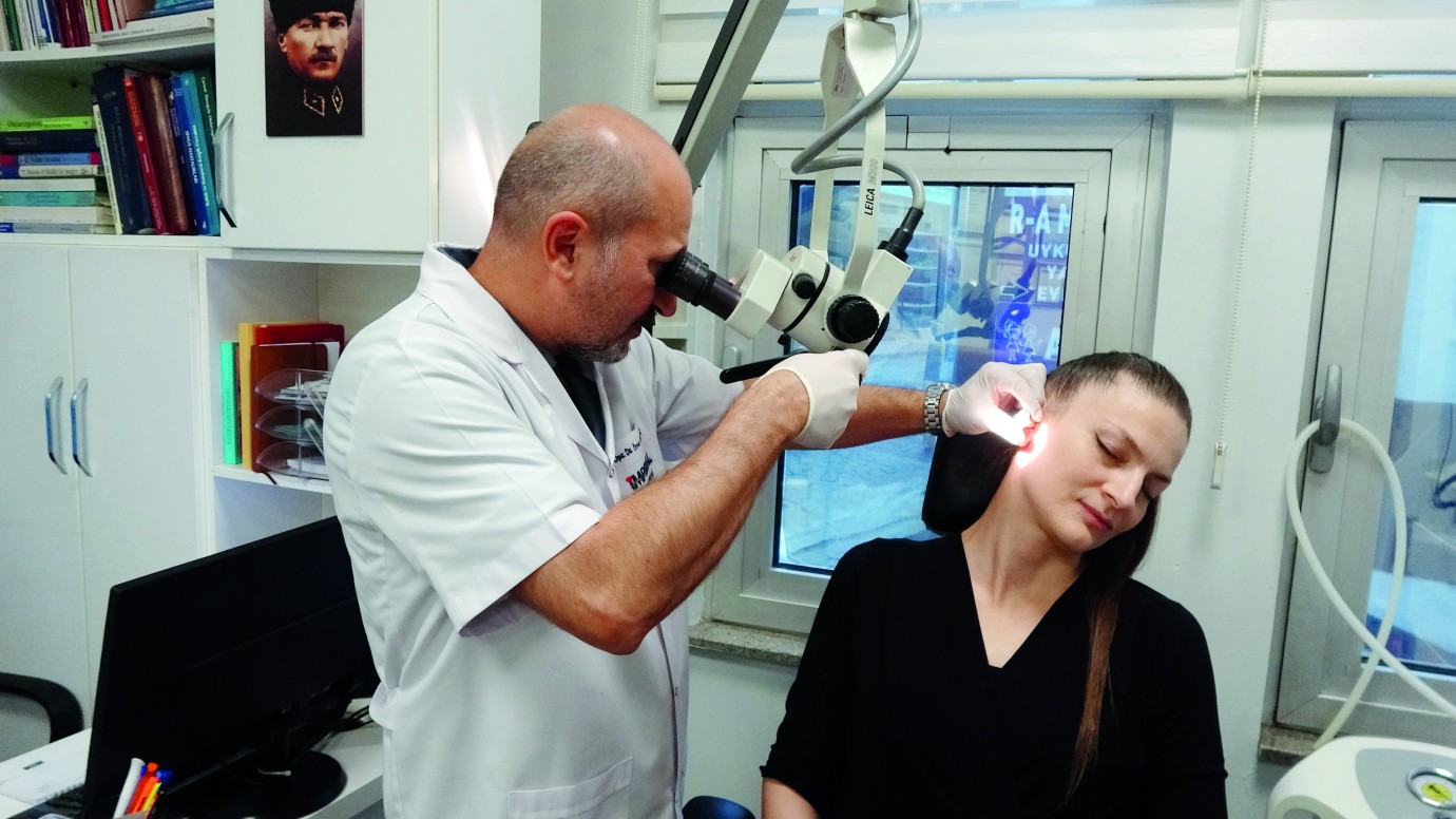 İşitme kaybı Alzheimer'i tetikliyor