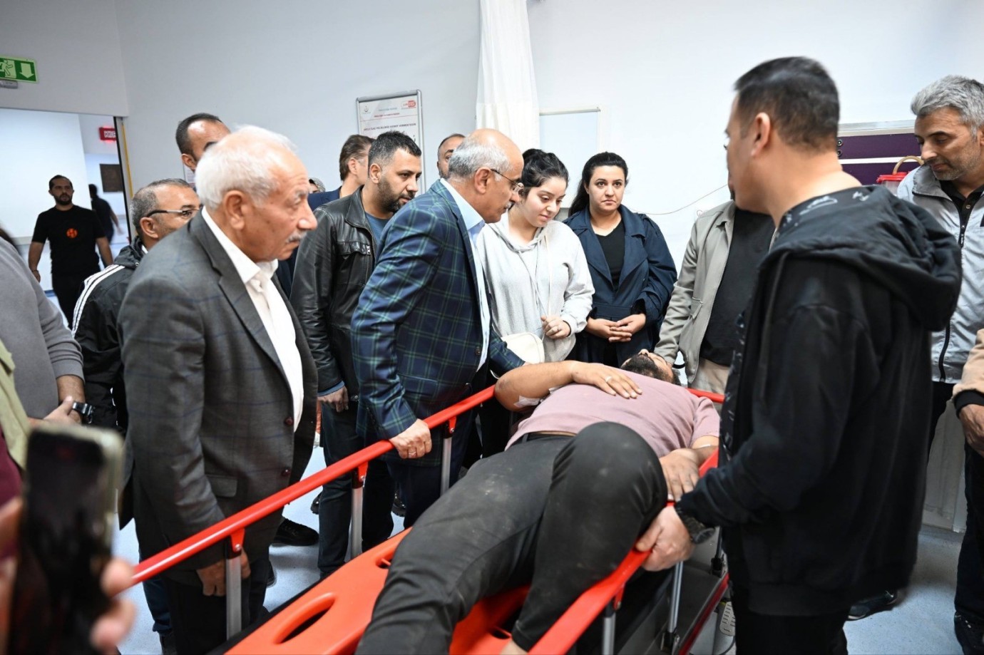 Belediye minibüsü kaza yaptı: 4 yaralı