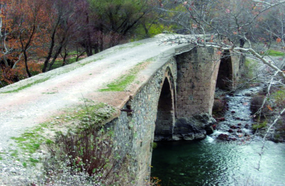 Büyük Kozluk Köprüsü ihtişamıyla adeta büyülüyor