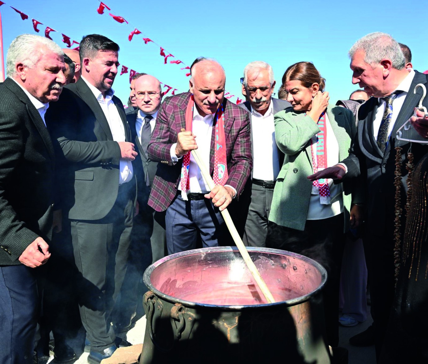 Diyarbakır’da Kral Yolu Yürüyüşü, Bağ Bozumu ve Nar Festivali yapıldı