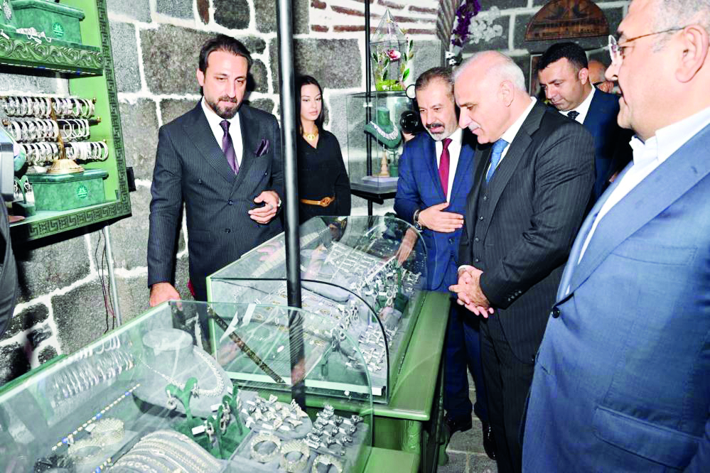 Diyarbakır Hasırevi açıldı