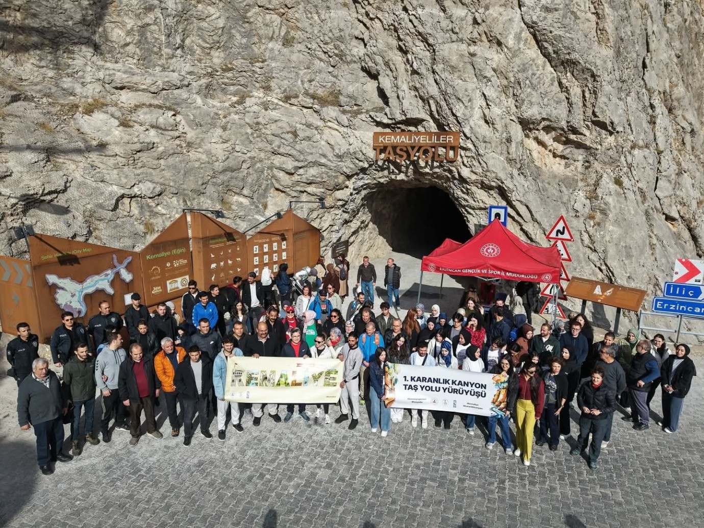 1. Karanlık Kanyon Taşyolu Yürüyüşü yapıldı