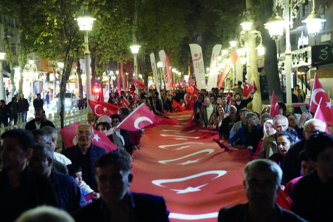 CHP’den Cumhuriyet yürüyüşü