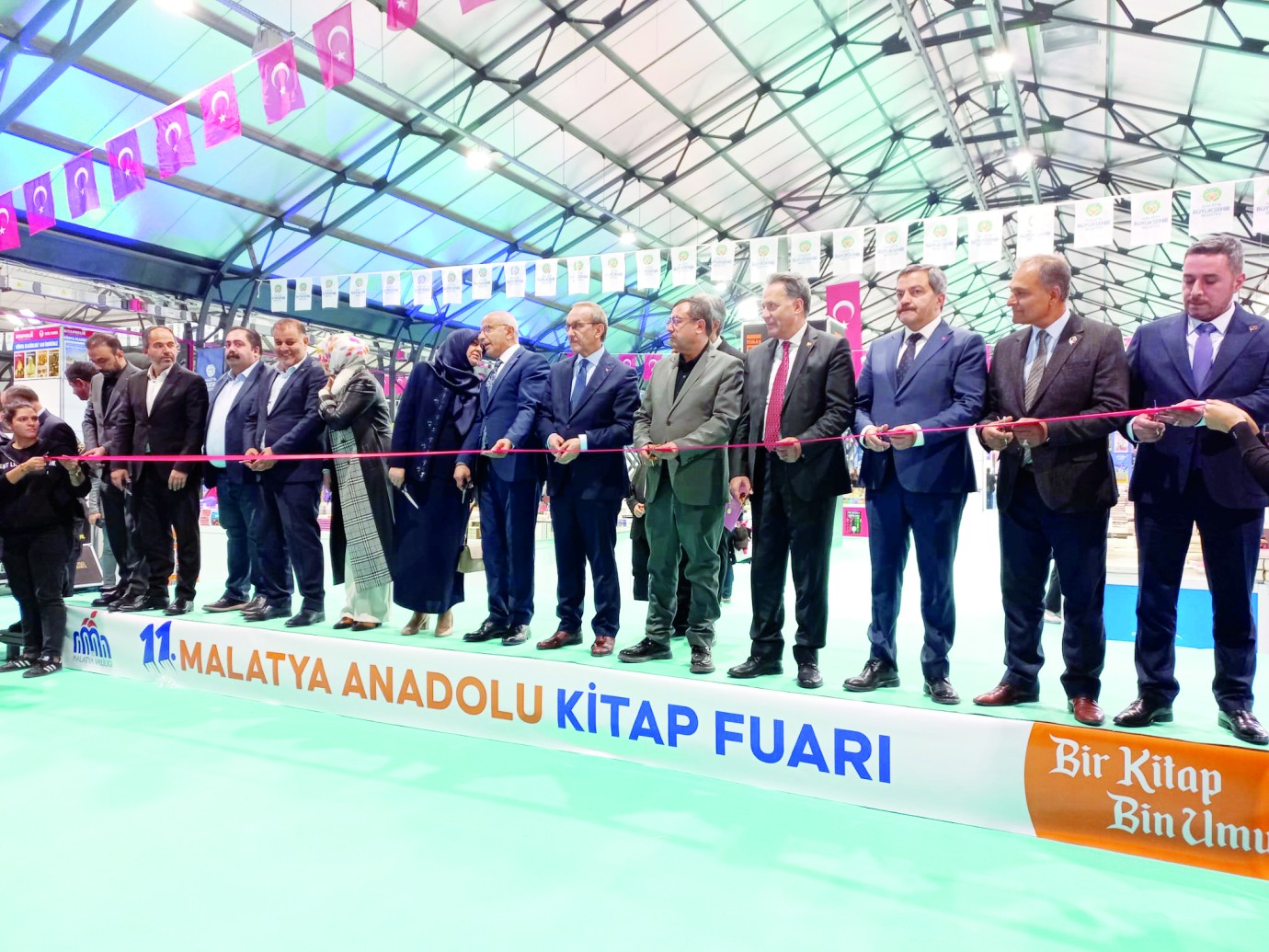 11. Malatya Anadolu Kitap ve Kültür Fuarı ihtişamlı bir törenle açıldı 