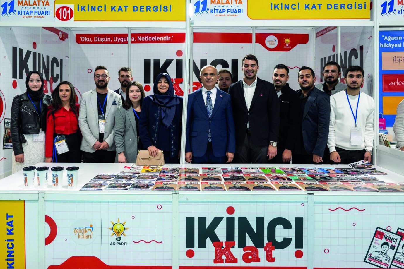 Başkan Er’den kitap fuarı ziyareti