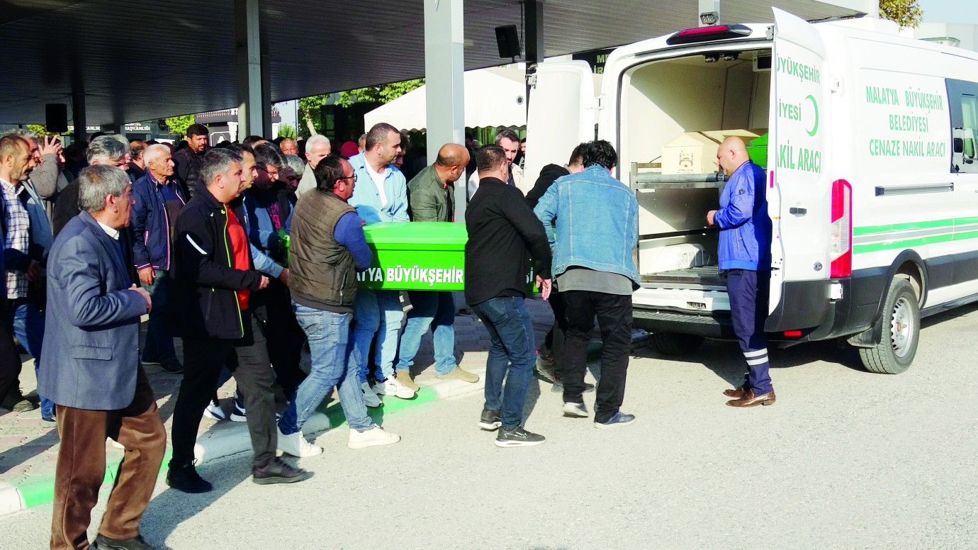 Genç kadın intihar girişiminde hayatını kaybetti