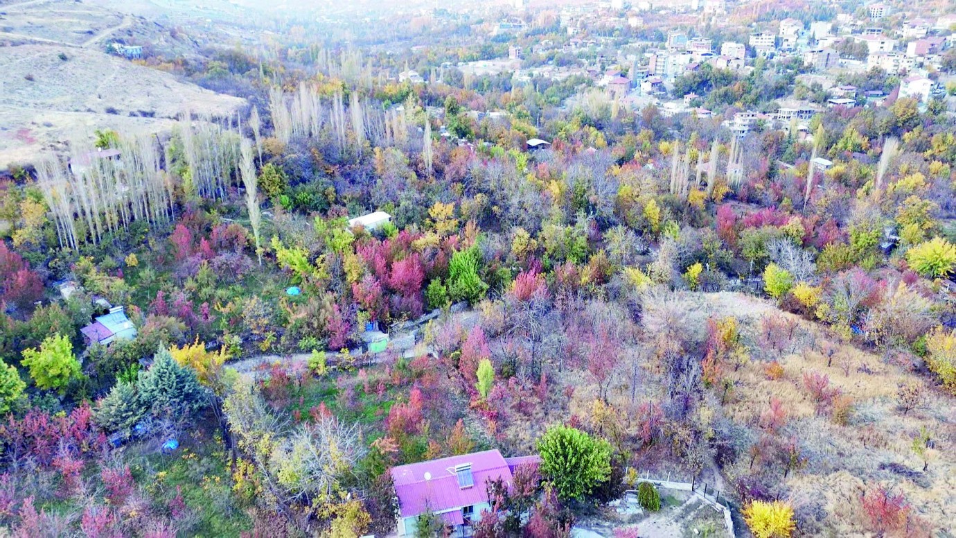 Yeşilyurt’ta renk cümbüşü dron ile görüntülendi