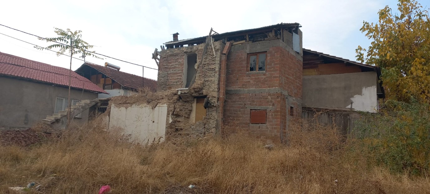 Çarmuzu’ya bir dokunduk bin ah işittik