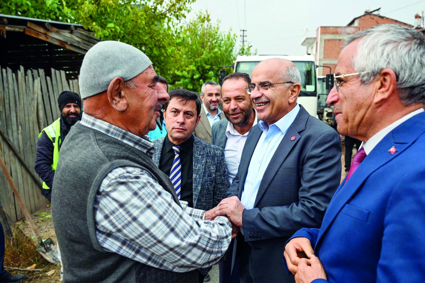 Büyükşehir Belediyesi altyapı çalışmalarına aralıksız devam ediyor