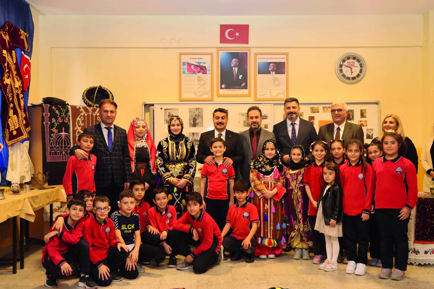 İlkokul öğrencileri Türk kültürünü tanıttı