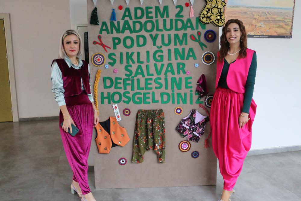Diyarbakır’da şalvar defilesi