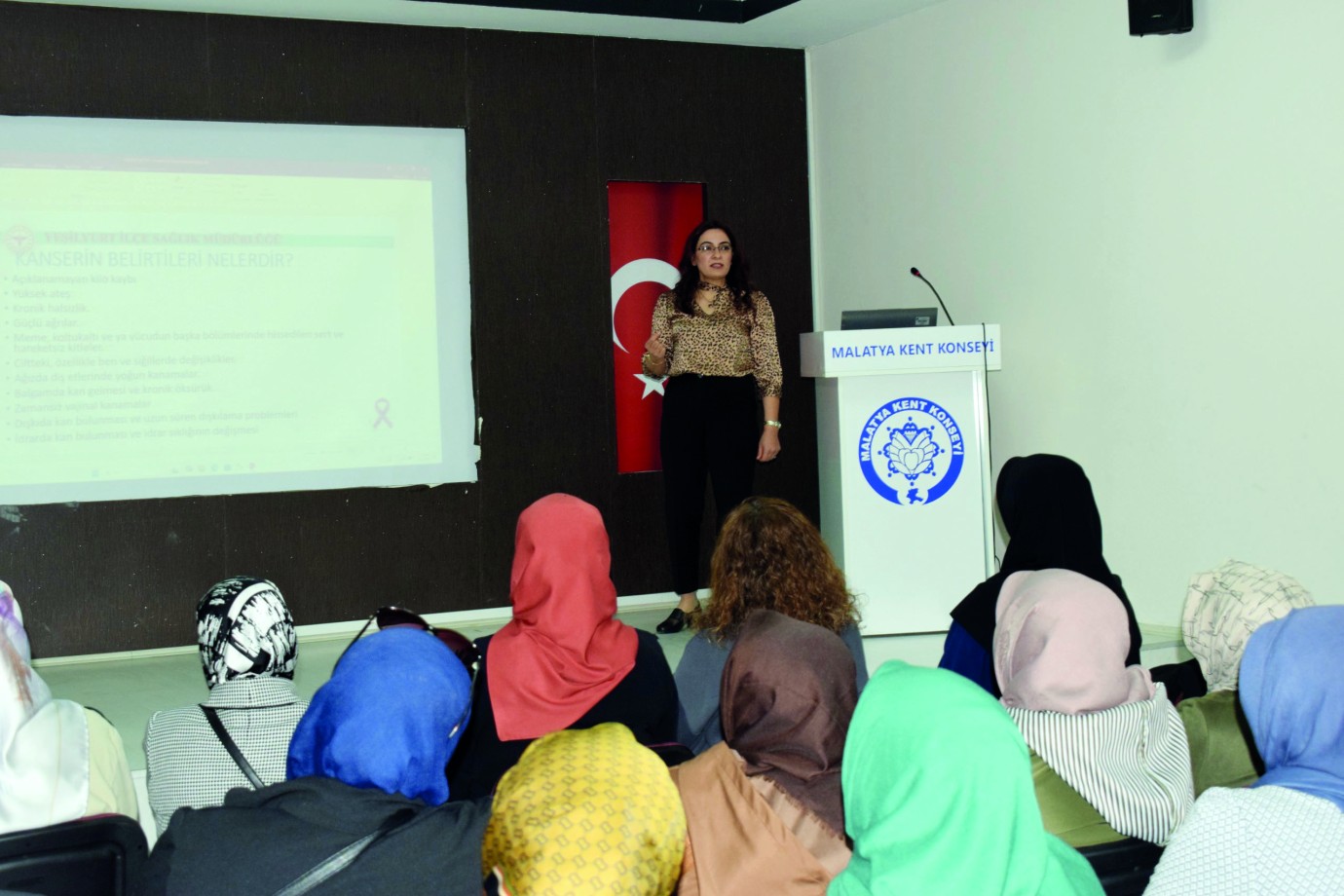 Kanserle mücadele ve erken tanı konferansı gerçekleştirildi