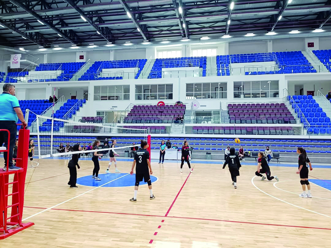 Okul sporları voleybol genç kızlar il birinciliği müsabakaları sürüyor