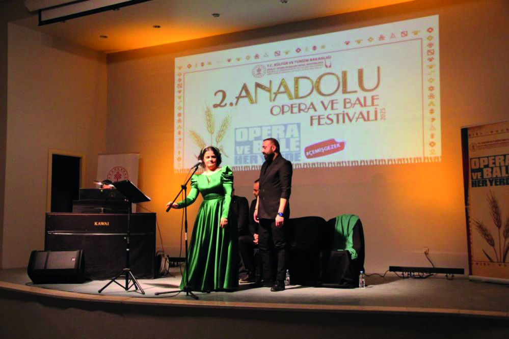 Çemişgezek'te ilk kez sahnelenen opera ve baleye yoğun ilgi