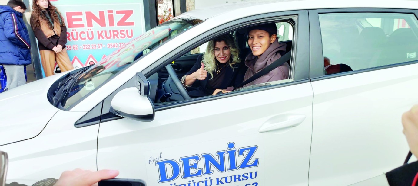 Milli Voleybol Melissa Vargas Malatya’da direksiyon başında