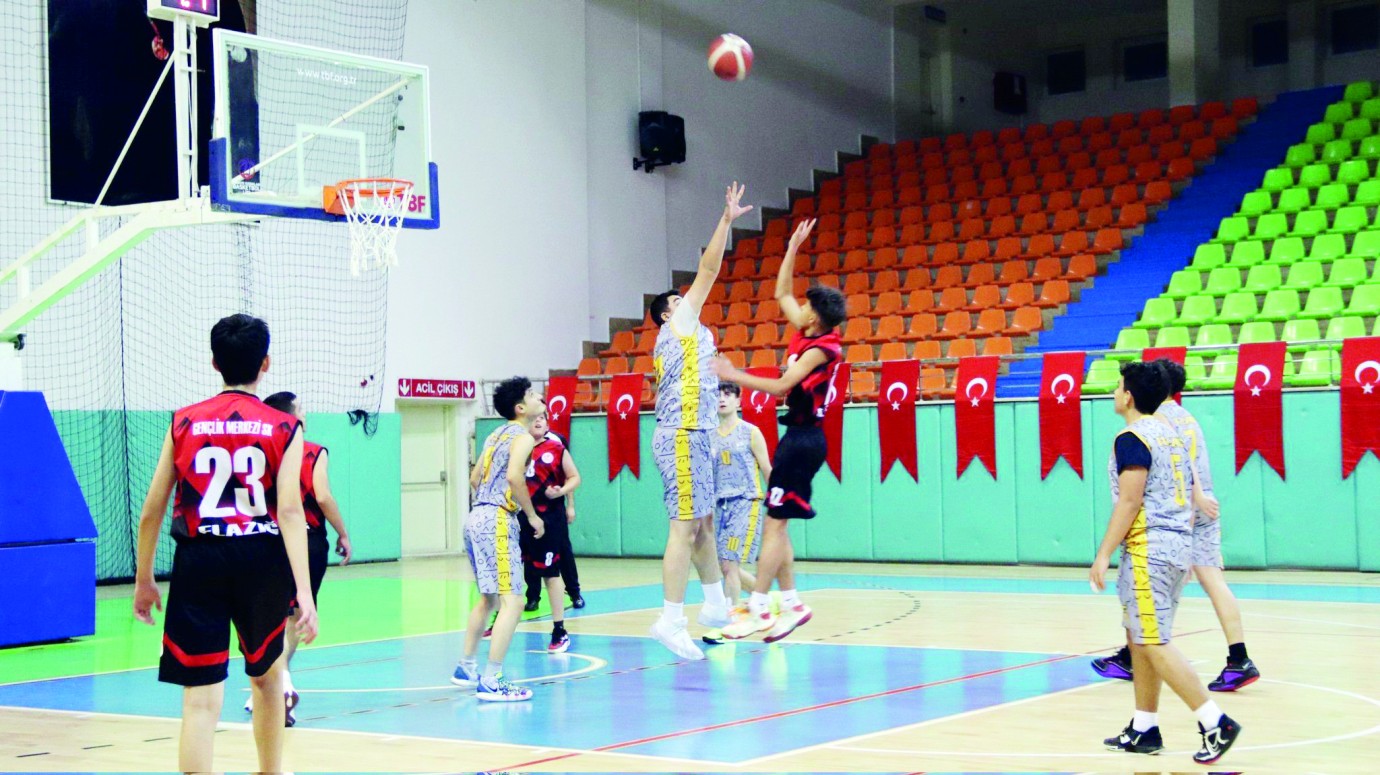 Elazığ'da basketbol turnuvası tamamladı