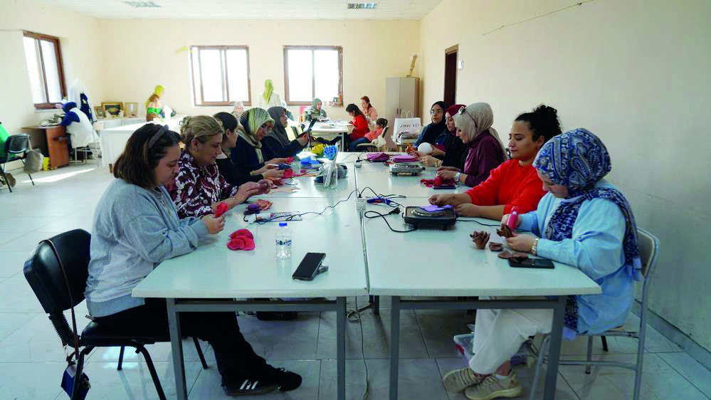 Kadınlar büyükşehir belediyesinin atölyelerinde meslek öğreniyor