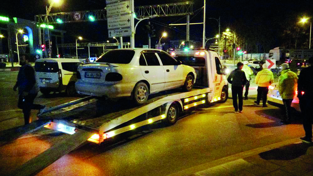 Dur ihtarına uymayan sürücü gözaltına alındı
