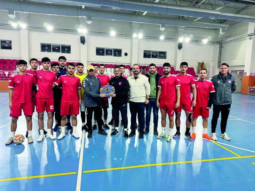 Milli takım antrenörlerinden Battalgazi’ye destek