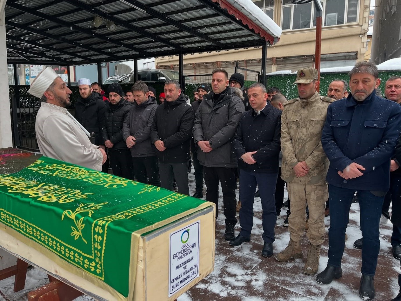 Hayatını kaybeden engelli ve kimsesiz çocuğa acı dolu veda