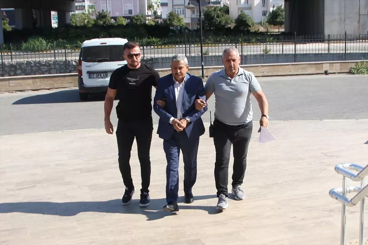 Tartıştığı Meclis üyesini 2 kurşunla öldürdü