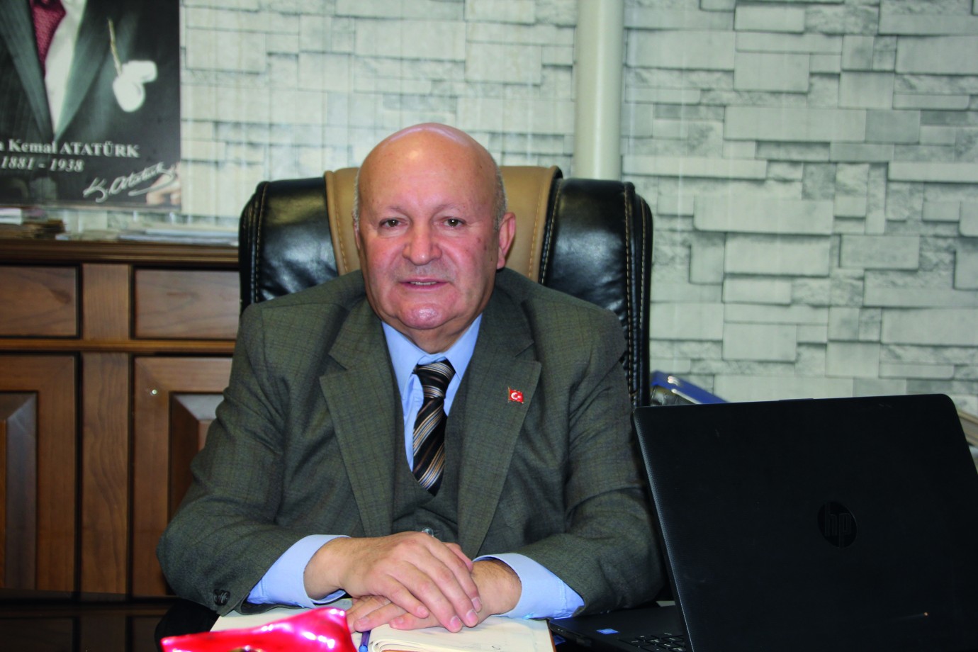 Başkan Özgül’den çarşı esnafına uyarı: Panik kiraları yükseltiyor