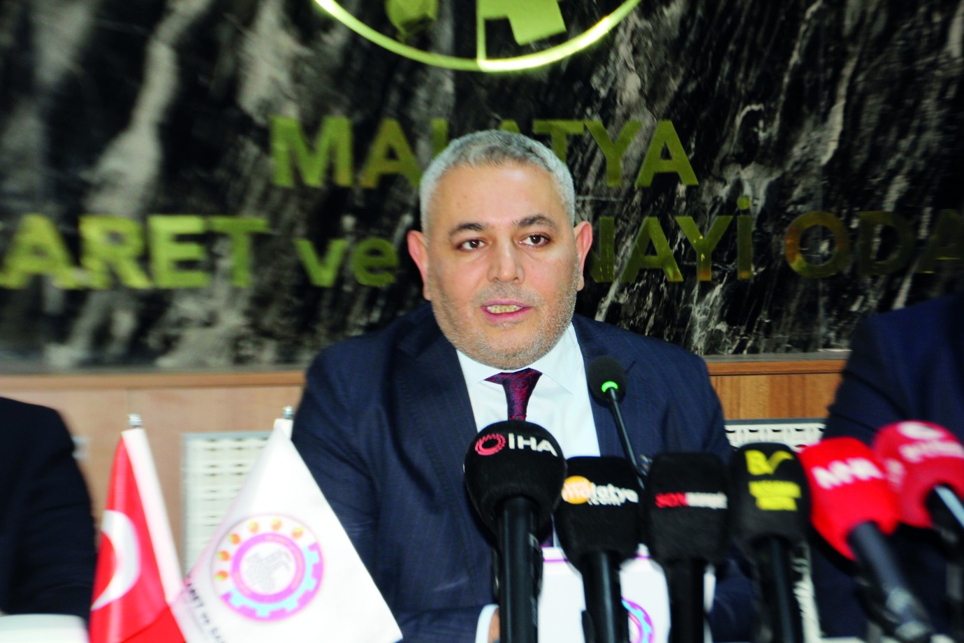 Oğuzhan Ata Sadıkoğlu yeniden aday olacağını duyurdu 