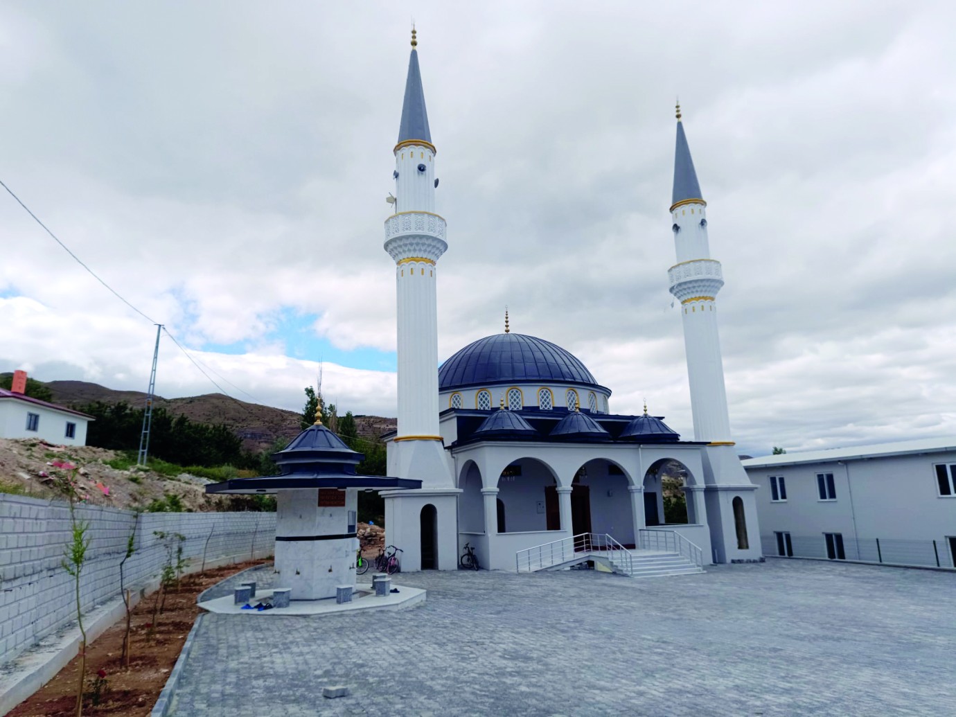 Depremde yıkılan camilerde son durum ne?