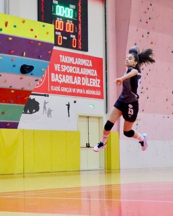 Elazığlı hentbolcu Ecrin Kehya milli takım yolunda