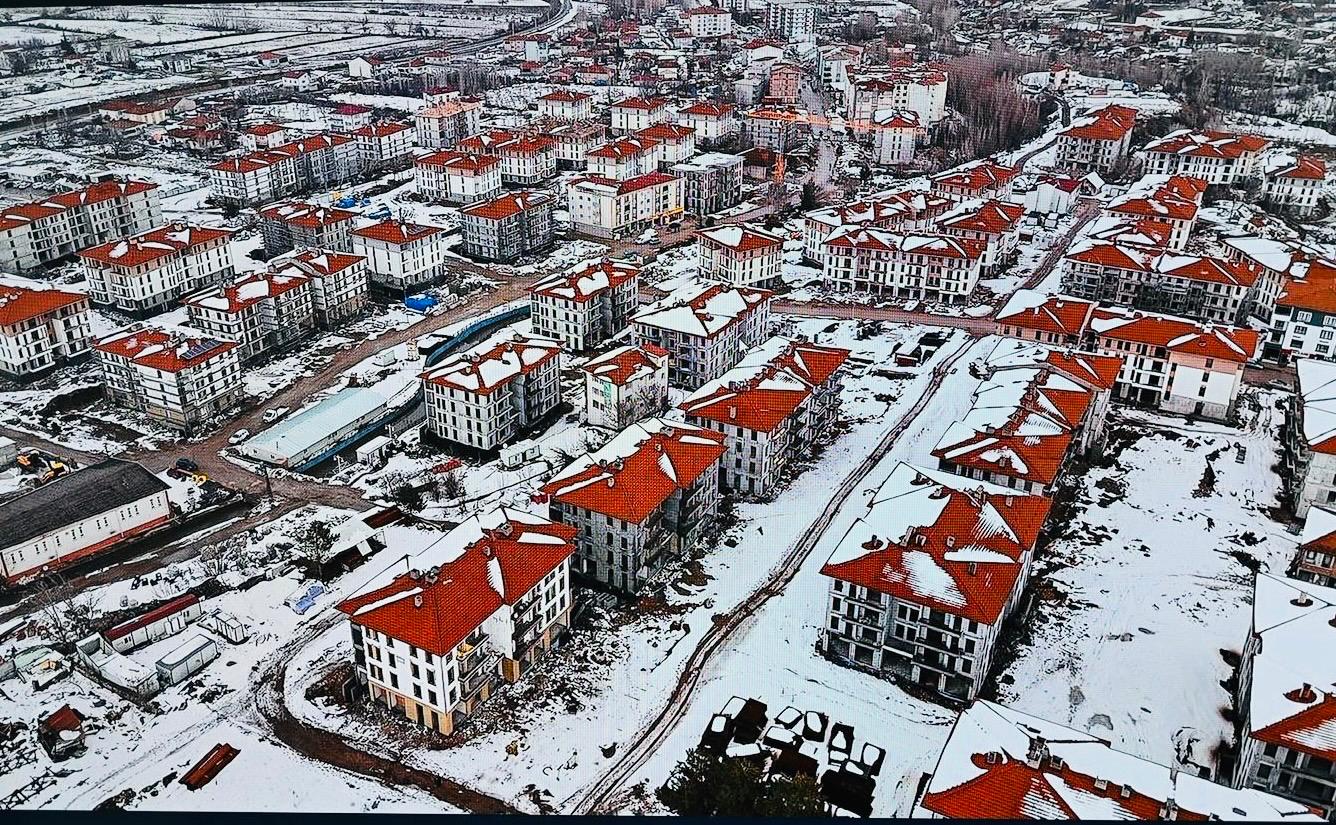 Doğanşehir’de konutlar yükseliyor, çarşı yeniden kuruluyor