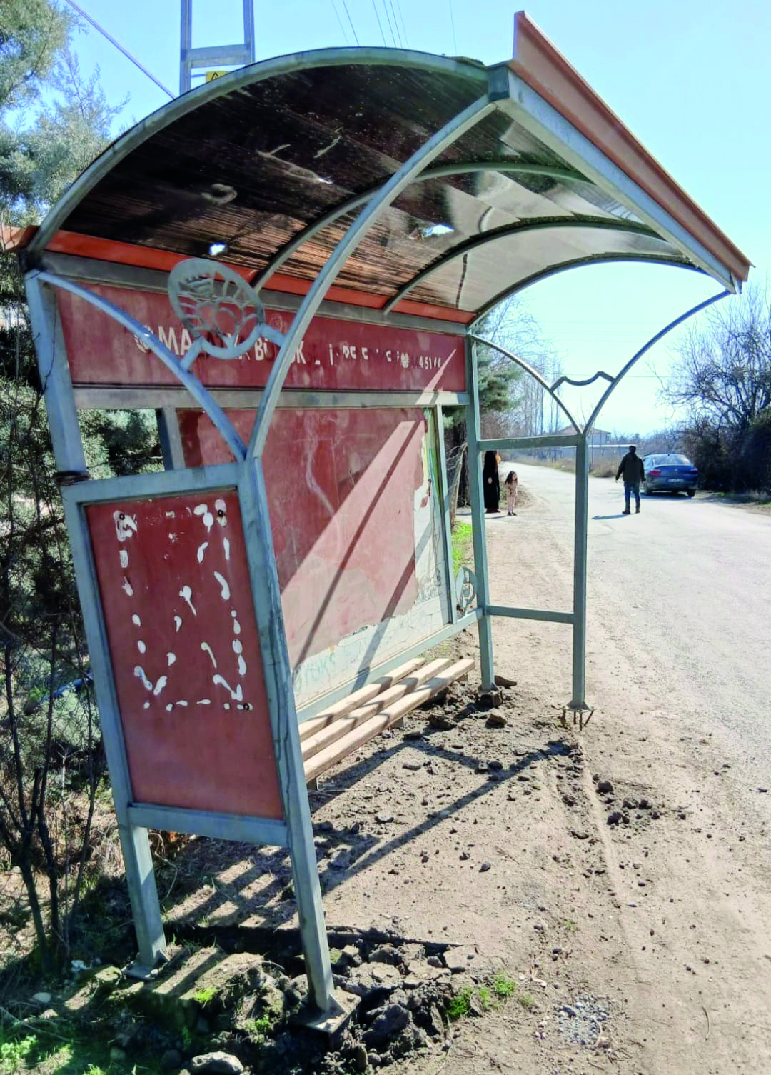 Malatya’da hırsızlar otobüs durağını çalmaya çalıştı