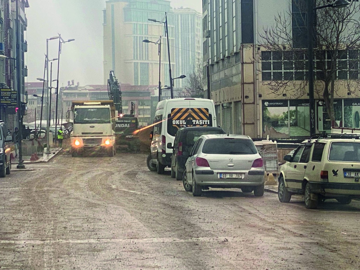 Niyazi Mısri Caddesi’nde trafik akışı ne zaman normale dönecek?