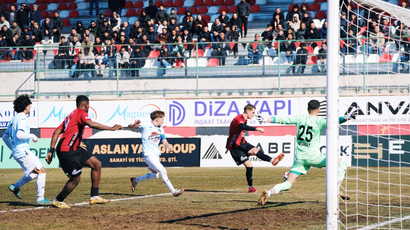 Vanspor sahasında Adana Demirspor’u tek golle geçti