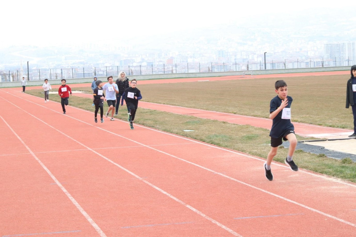 38 sporcu Elazığ’da triatlon mücadelesi verdi