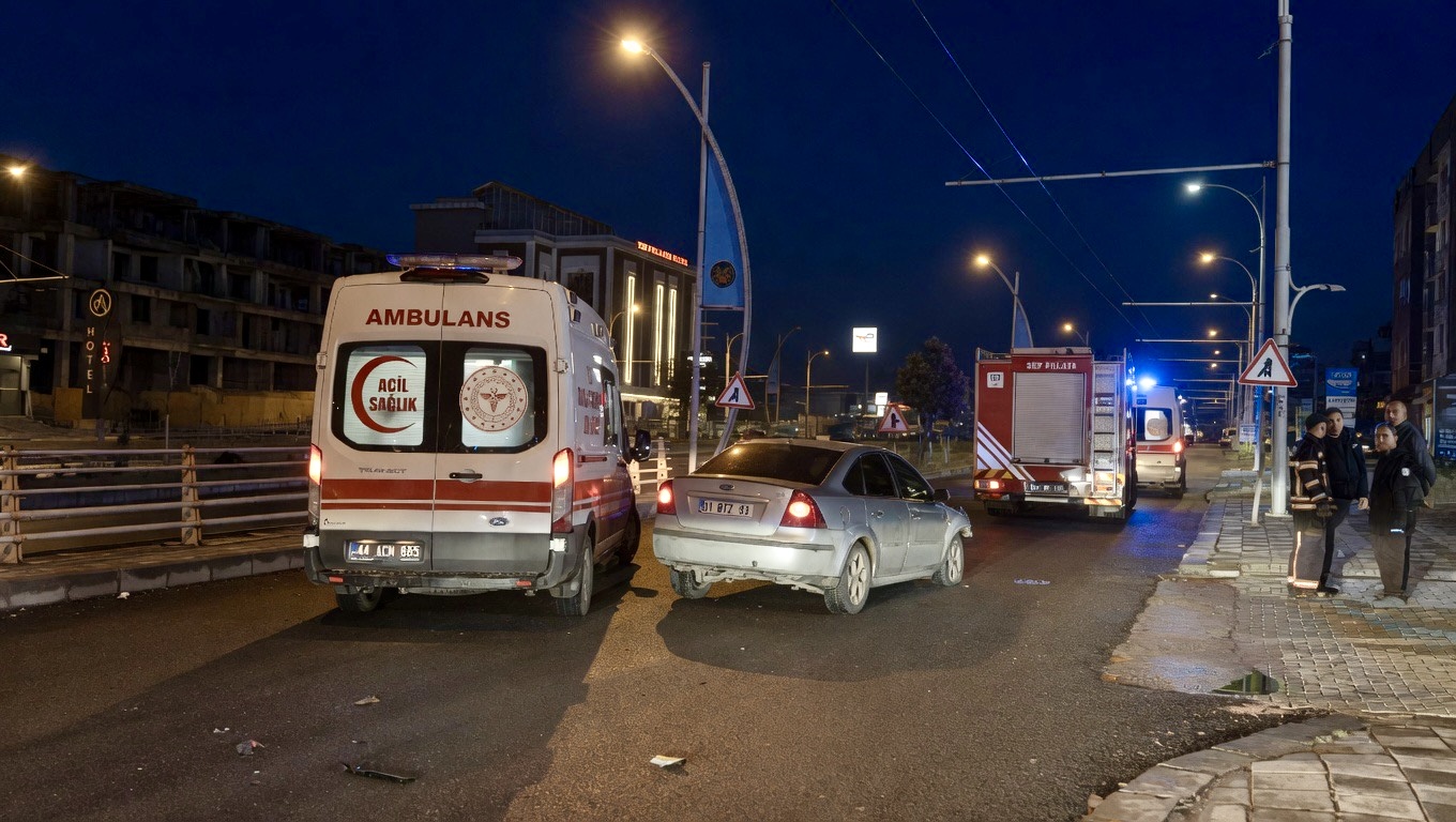 Çevreyolunda kaza: 2 yaralı