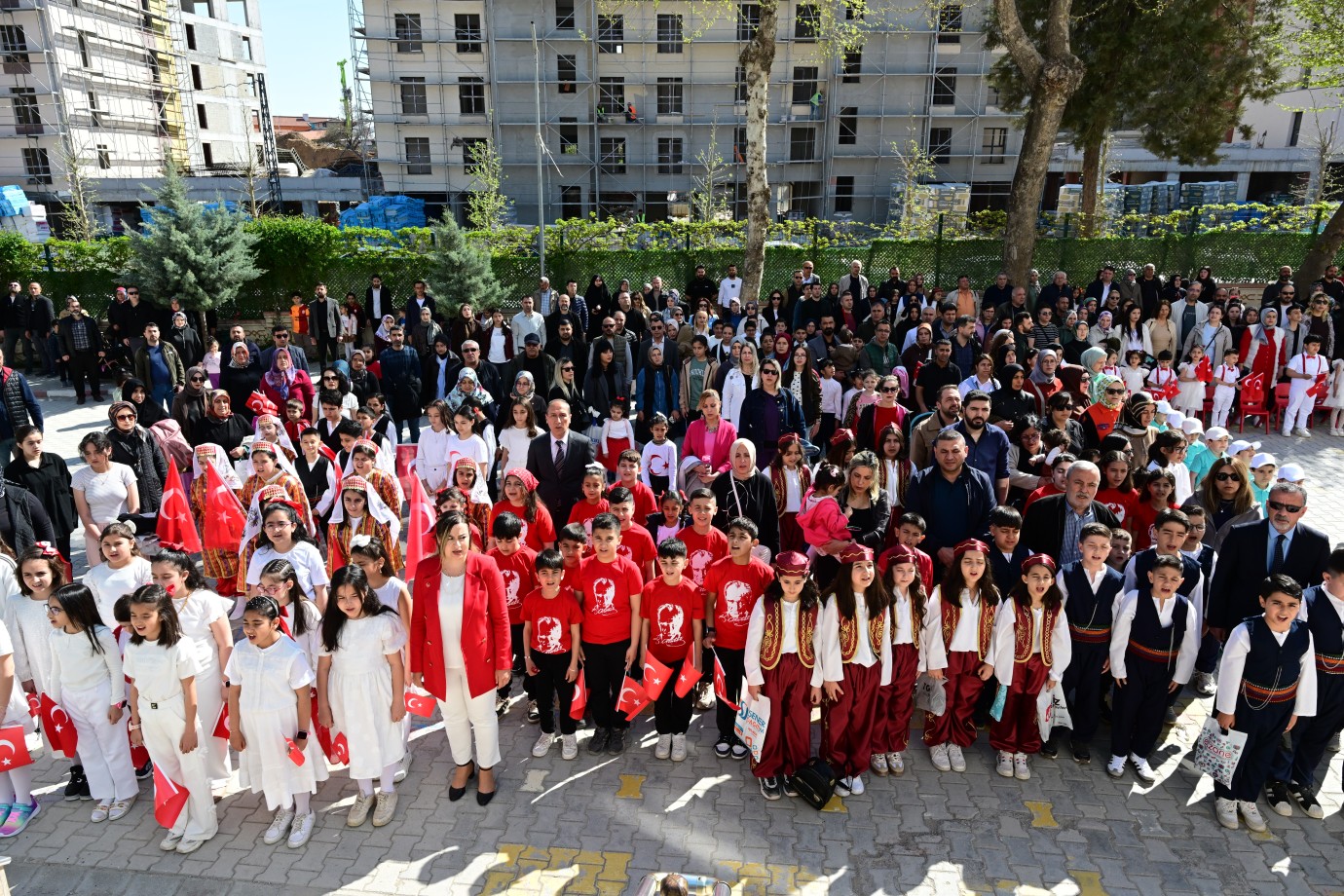 Fırat İlköğretim Okulu'nda 23 Nisan etkinliği düzenlendi