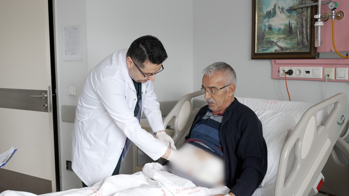 Bağırsak Kanserinde MEAH’ta Başarılı Müdahale
