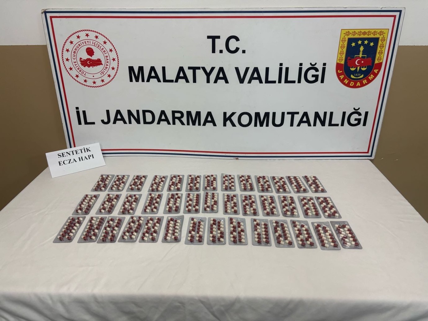 Uyuşturucu Operasyonu: 550 Hap Ele Geçirildi
