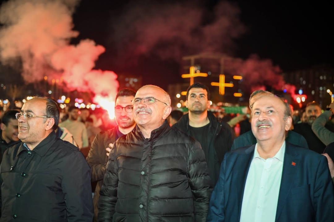 Yeşilyurtspor’un Zaferi Malatya’yı Sokağa Döktü
