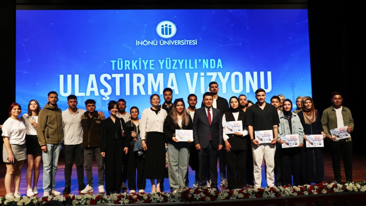 Ulaştırma ve Altyapı Bakan Yardımcısı Boyraz, öğrencilerle bir araya geldi  