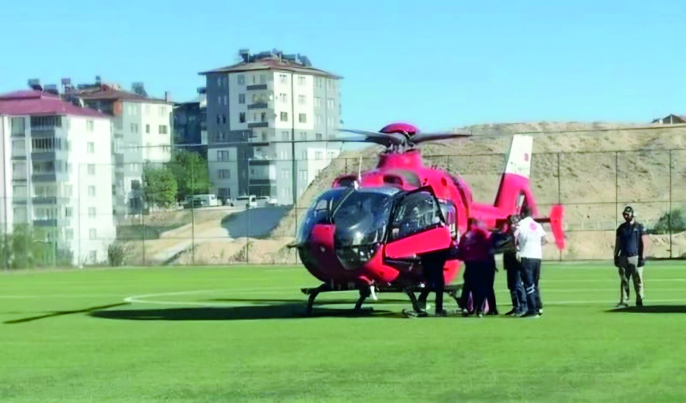 Durumu Ciddileşince Hava Ambulansı Devreye Girdi