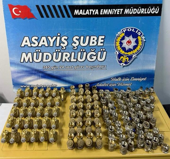 Çaldığı Tesisat Malzemeleriyle Yakayı Ele Verdi