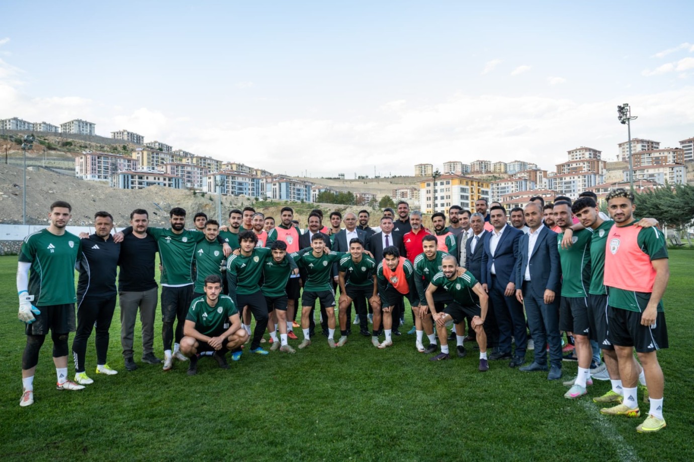 Başkan Er’den Yeşilyurtspor'a Moral Ziyareti: Hedef 2. Lig