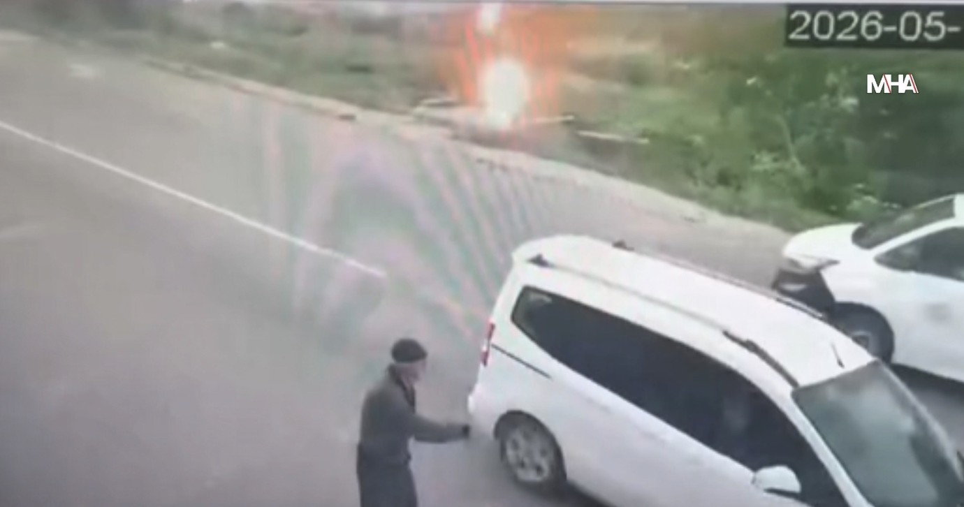 Malatya’da ağaca düşen yıldırım korku dolu anlar yaşattı