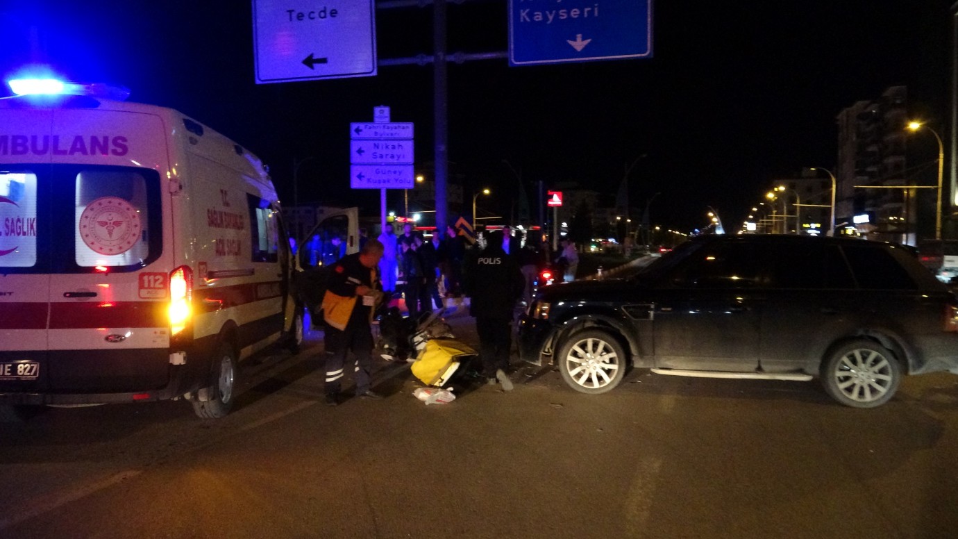 Cip ile motosiklet çarpıştı: Motokurye yaralandı