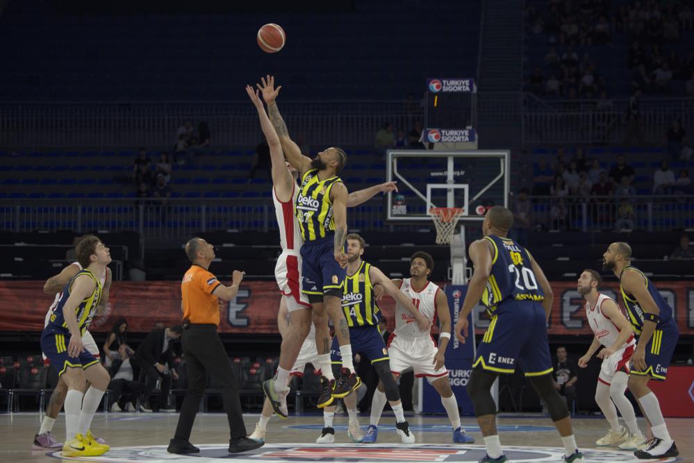 Fenerbahçe Basketbol Süper Ligi'ni lider tamamladı
