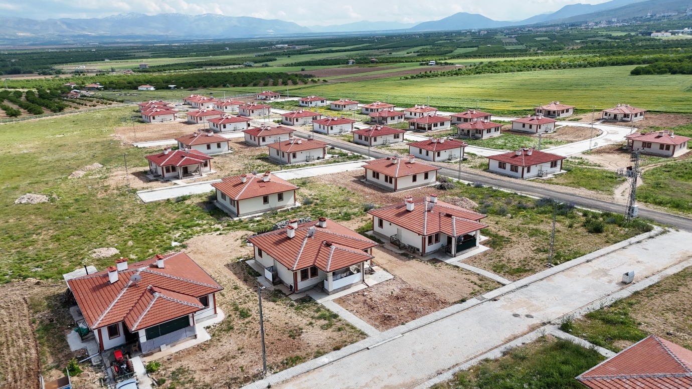 Depremin yıktığı mahalle yeniden ayağa kaldırıldı